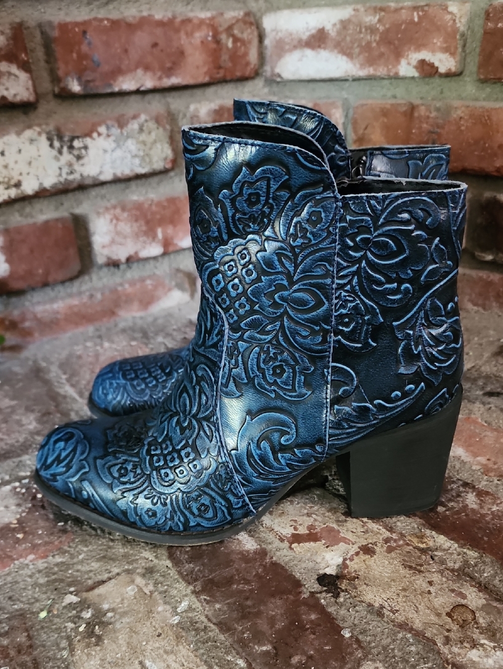 Sterling River Embossed Floral Western Ankle Boots Navy